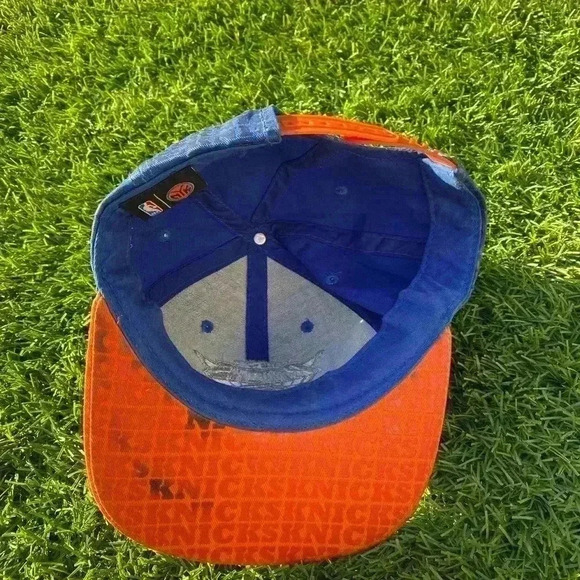 NBA New York Knicks Youth Hat Adidas 1993 - Picture 6 of 6